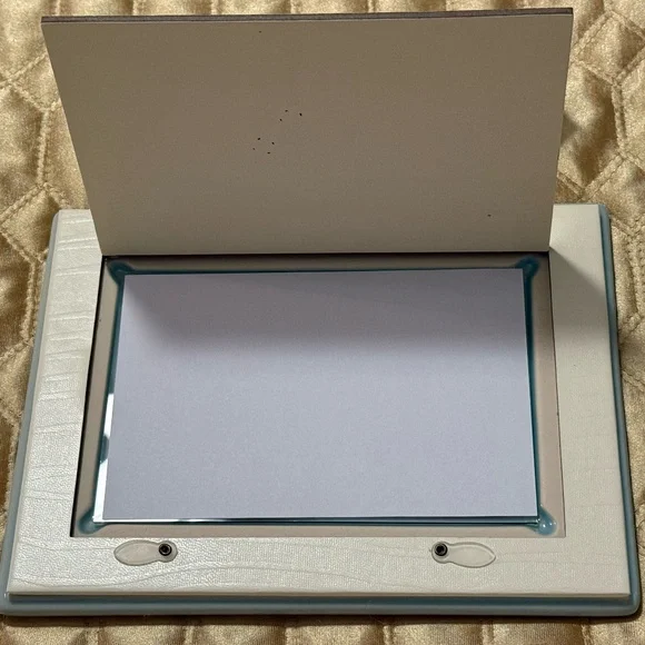 Lenox American by Design French Perle 4"x6" Table Top Picture Frame in Ice Blue - Picture 6 of 10